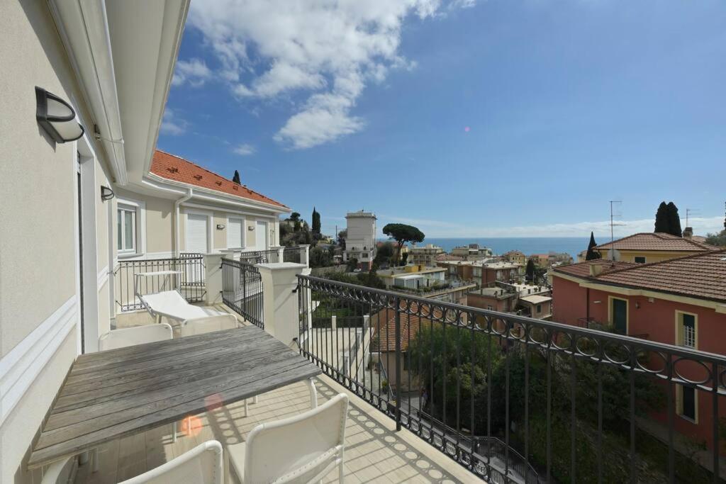 Luxury Apartament Con Garage Vista Mare Alassio Per 6 Persone エクステリア 写真