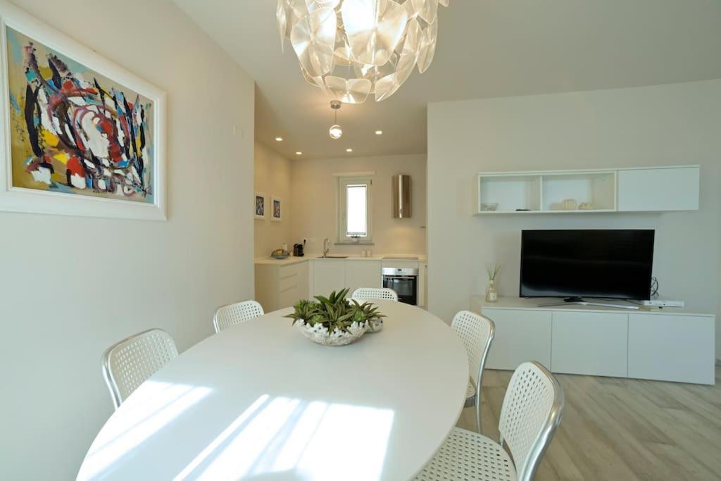 Luxury Apartament Con Garage Vista Mare Alassio Per 6 Persone エクステリア 写真